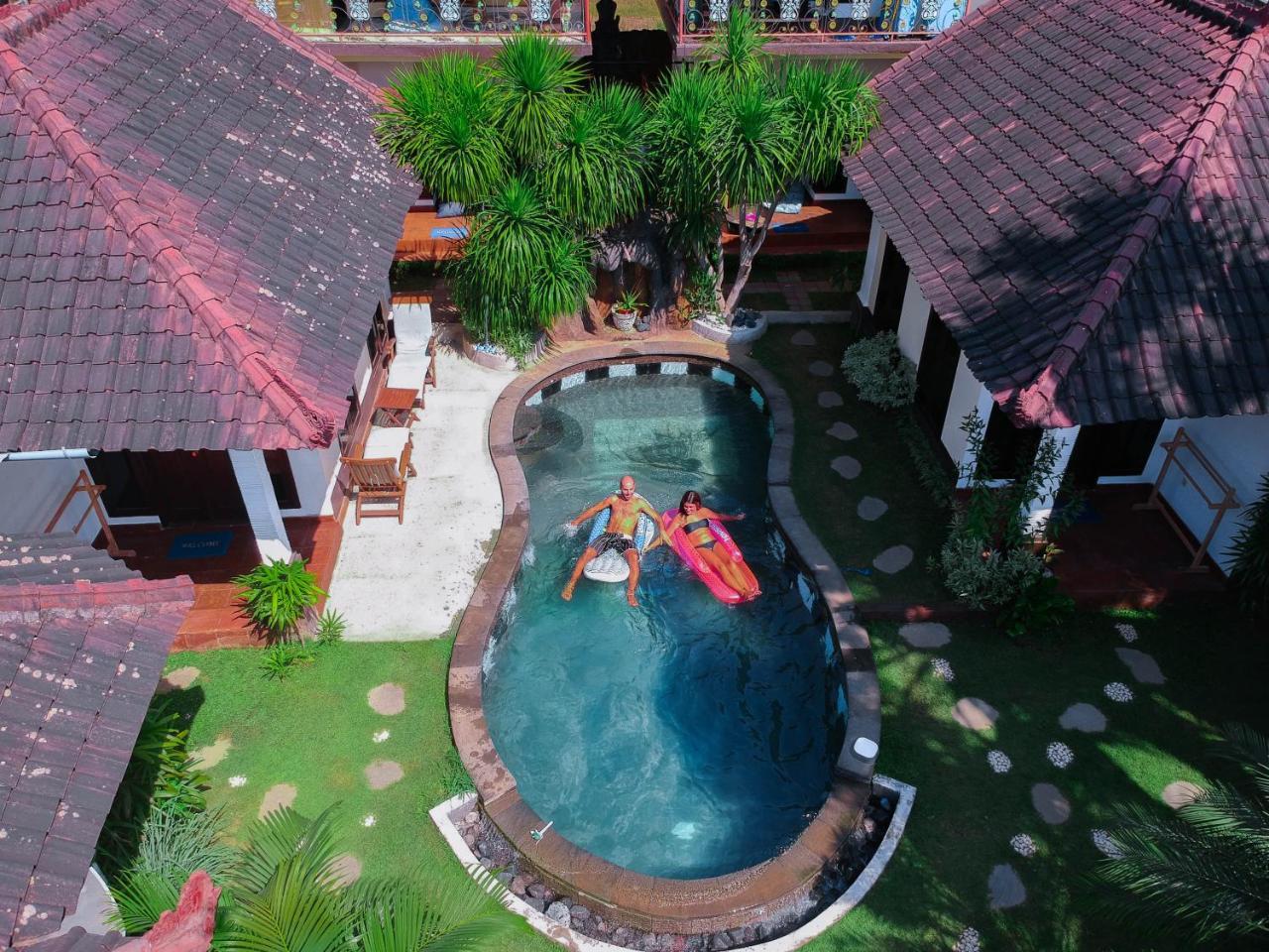 Lunar Dive Resort 图兰奔 外观 照片